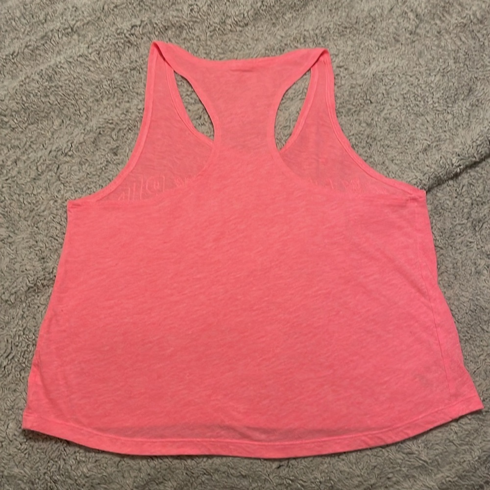 Pink tank - Picture 3 of 3